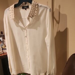 Lafayette 148 Cream Button-Down Blouse with Crochet Collar